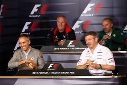 Conferencia de prensa de la FIA: Martin Whitmarsh, McLaren, jefe ejecutivo, John Booth, Virgin Racin