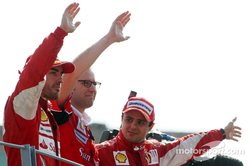 Podio: ganador de la carrera Fernando Alonso, Scuderia Ferrari y tercer lugar Felipe Massa, Scuderia