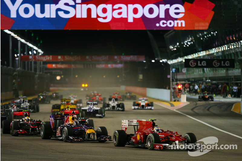 Start: Fernando Alonso, Scuderia Ferrari leads