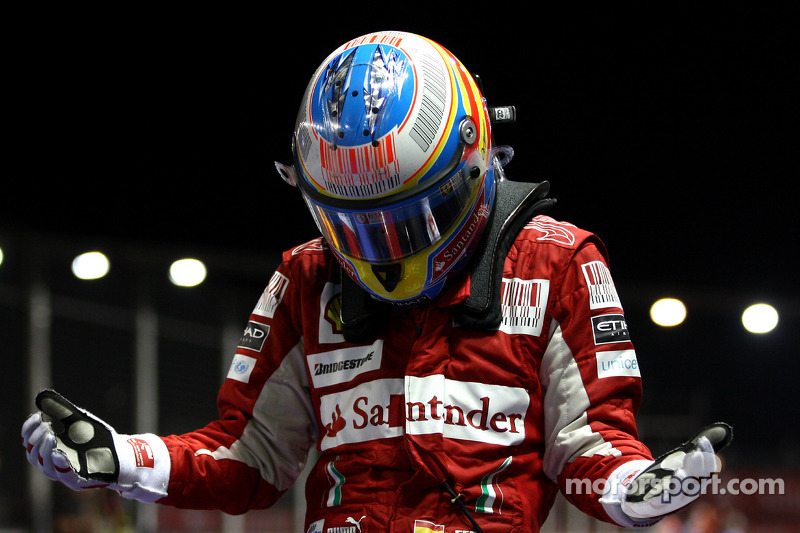 Race winner Fernando Alonso, Scuderia Ferrari