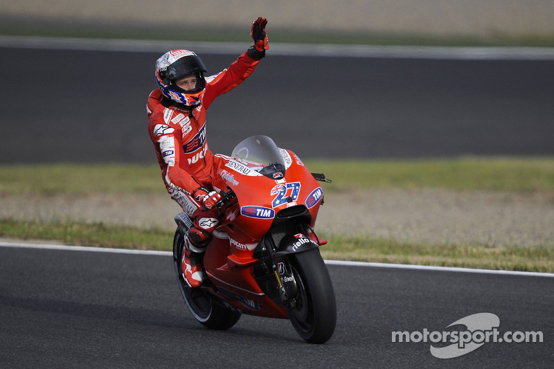 Race winner Casey Stoner, Ducati Marlboro Team