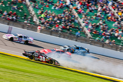Jason Leffler wrecks on the front stretch