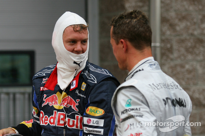 Pole: Kazanan Sebastian Vettel, Red Bull Racing ve Michael Schumacher, Mercedes GP