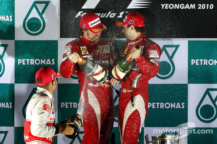 64- Fernando Alonso, 1º en el GP de Corea 2010 con Ferrari