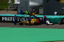 Авария Виталия Петрова, Renault F1 Team