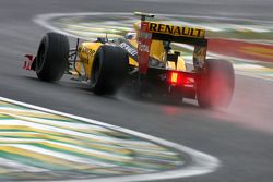 Vitaly Petrov, Renault F1 Team