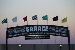 Coucher de soleil sur le Texas Motor Speedway