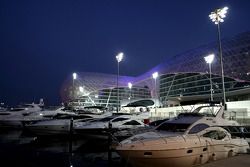 Yas Marina, sfeerbeeld Yas hotel