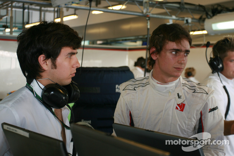 Sergio Pérez (20 años) con Esteban Gutiérrez (19 años) , BMW Sauber F1 Team