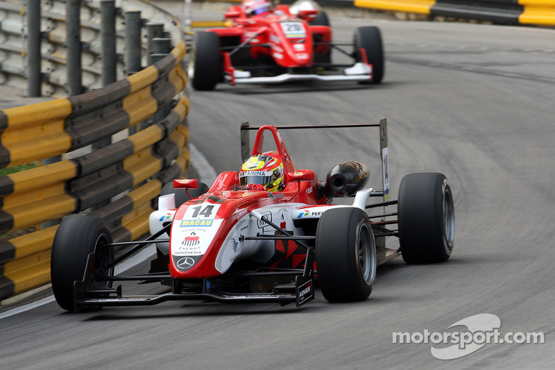 2010: Dallara F308 Mercedes, GP Makau