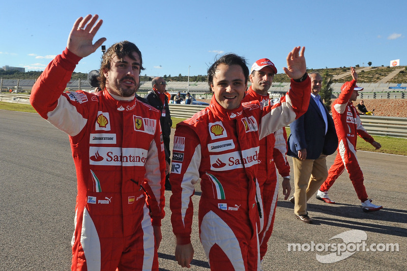 2010 - Felipe Massa 144 X 252 Fernando Alonso