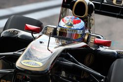 Виталий Петров, Lotus Renault GP