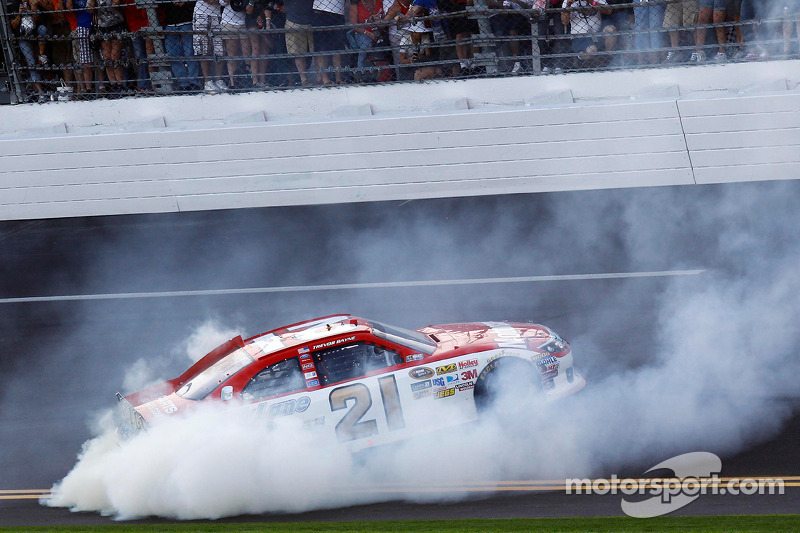 Trevor Bayne - Wood Brothers Racing - 2011 Daytona 500