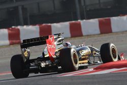 Виталий Петров, Lotus Renault GP