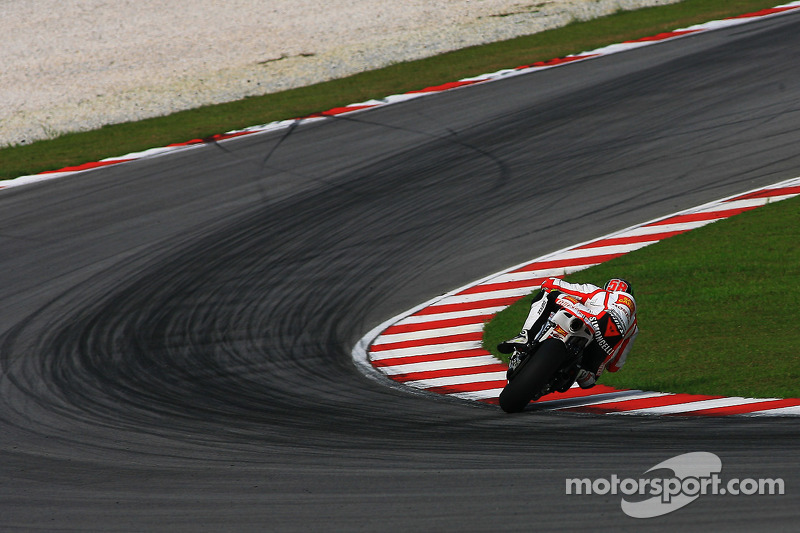 2011 - Premiers essais à Sepang
