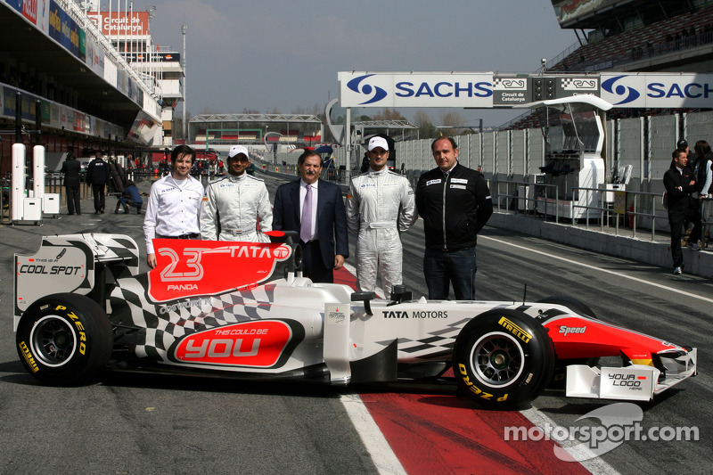 Hispania Racing Team, HRT, презентация модели F111, Нараин Картикеян, Витантонио Льюцци, Колин Коллес
