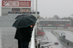 Lluvia fuerte en el Circuito de Cataluña para el último día de pruebas.