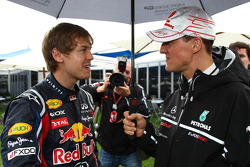 Sebastian Vettel, Red Bull Racing ve Michael Schumacher, Mercedes GP Petronas F1 Team