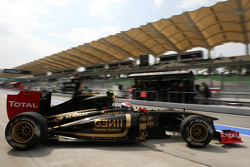 Виталий Петров, Lotus Renalut F1 Team