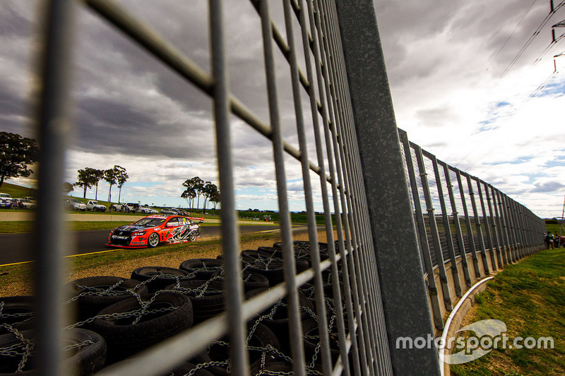 #5: Supercars in Eastern Creek