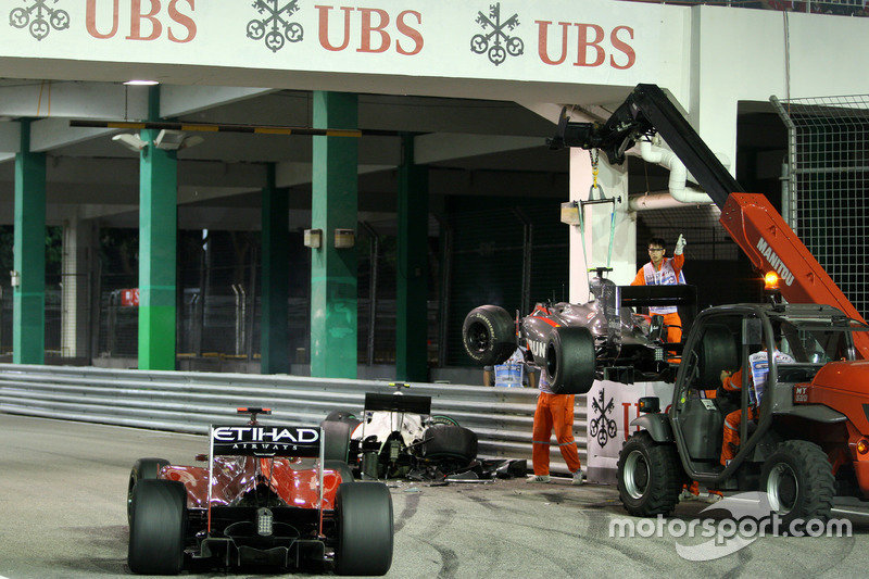 2010 - 32e tour : Les accidents de Kamui Kobayashi et Bruno Senna