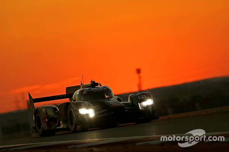 #8 Audi Sport Team Joest Audi R18 e-tron quattro: Lucas di Grassi, Loic Duval, Oliver Jarvis