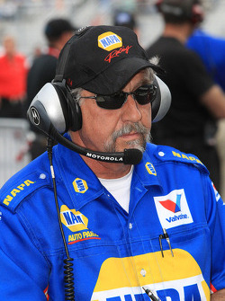 NAPA Autoparts Crew Chief John Medlen