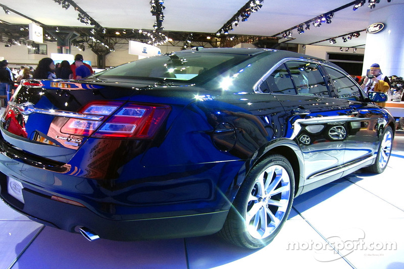 Ford Taurus LTD