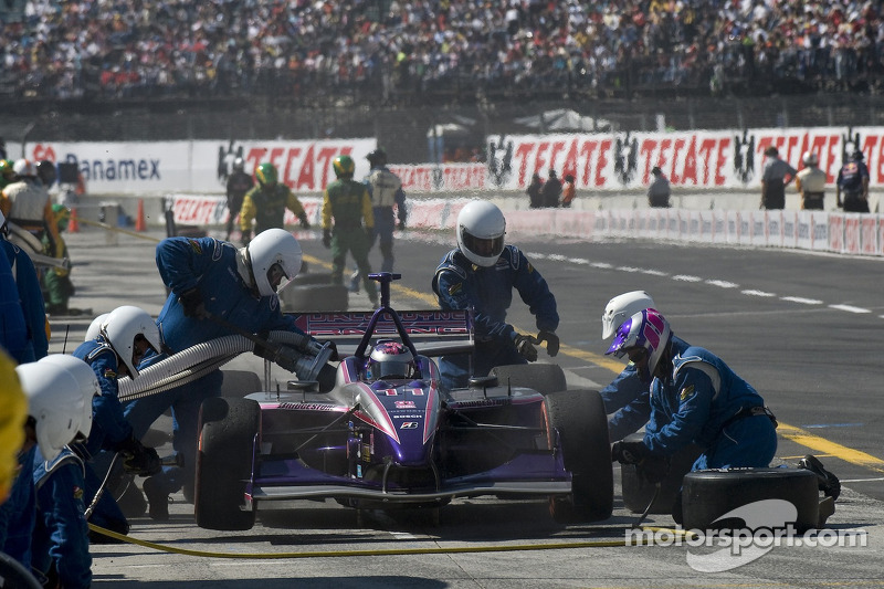 Pit stop de Katherine Legge