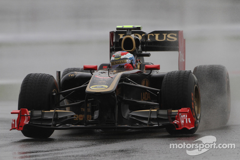 Vitaly Petrov, Lotus Renalut F1 Team