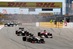 Vitaly Petrov, Lotus Renault GP, R31 ve Felipe Massa, Scuderia Ferrari, F150