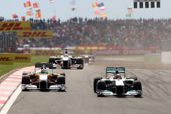 Michael Schumacher, Mercedes GP F1 Team, MGP W02 ve Adrian Sutil, Force India F1 Team, VJM-04