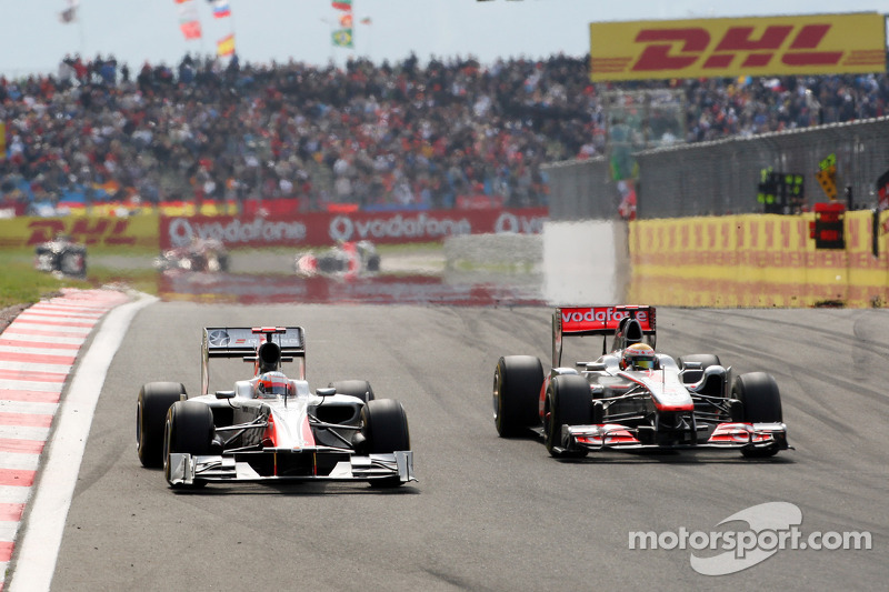 Narain Karthikeyan, Hispania Racing F1 Team, Lewis Hamilton, McLaren Mercedes