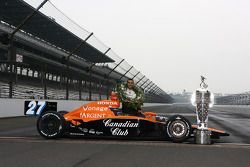 Dario Franchitti and the Borg-Warner trophy