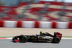 Vitaly Petrov, Lotus Renault GP