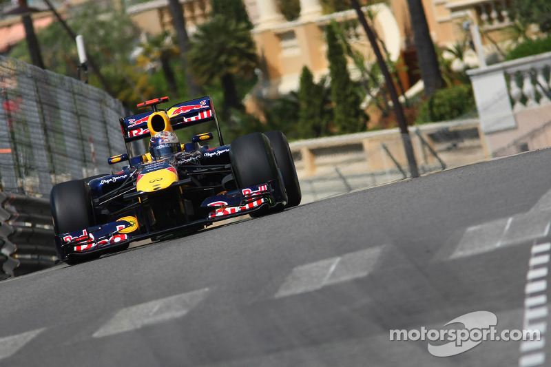 2011: Ganador de la carrera Sebastian Vettel (Red Bull-Renault RB7)