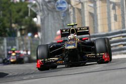 Vitaly Petrov, Lotus Renalut F1 Team