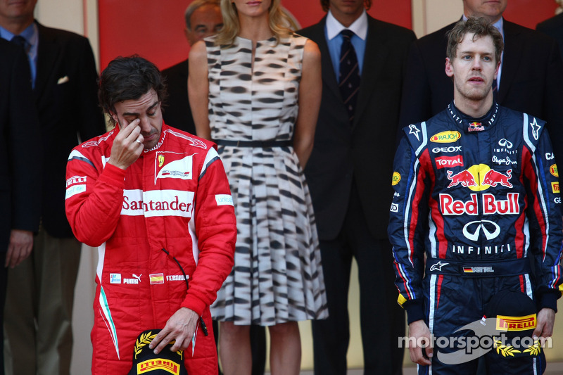 Podyum: Yarış galibi Sebastian Vettel, Red Bull Racing, 2. Fernando Alonso, Scuderia Ferrari, 3. Jen