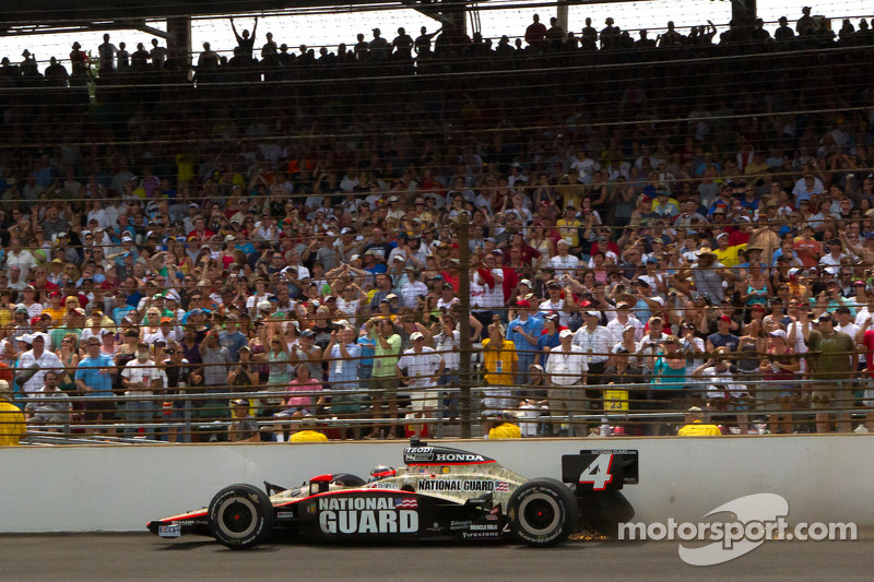 J.R. Hildebrand, Panther Racing crashes into the wall in turn 4 on the last lap