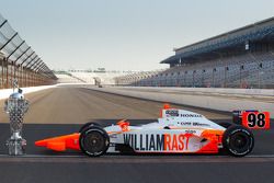 Winners photoshoot: the winning car of Dan Wheldon, Bryan Herta Autosport with Curb / Agajanian