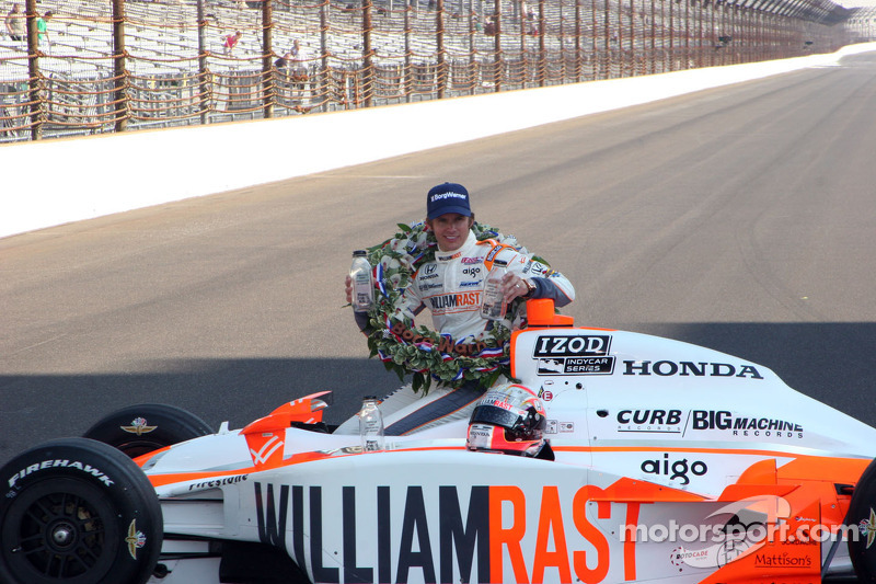 2011: Dan Wheldon, Bryan Herta Autosport
