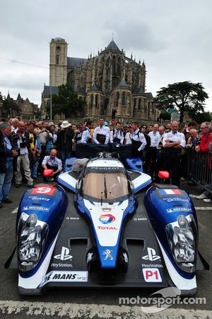 #9 Team Peugeot Total Peugeot 908: Sébastien Bourdais, Simon Pagenaud, Pedro Lamy