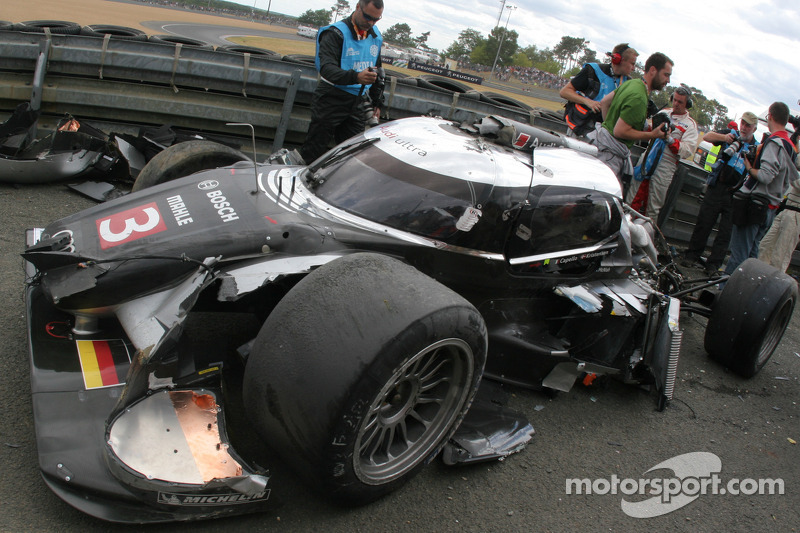 #3 Audi Sport North America Audi R18 TDI na crash Allan McNish