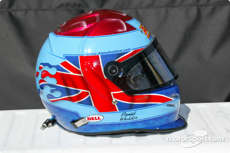 De helm van Dan Wheldon