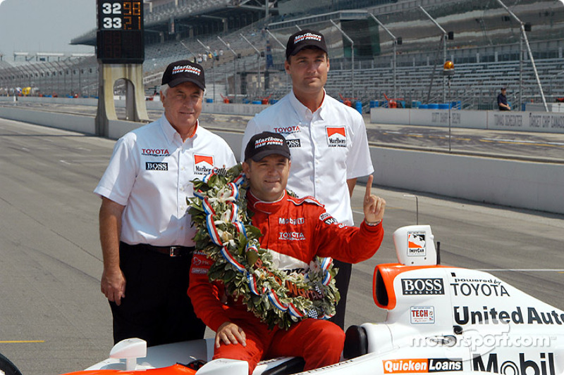 Gil de Ferran with Roger Penske and Tim Cindric