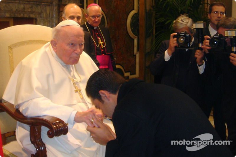 Marlboro Team Penske driver Helio Castroneves had the once-in-a-lifetime opportunity to meet Pope John Paul II while he was in the Vatican