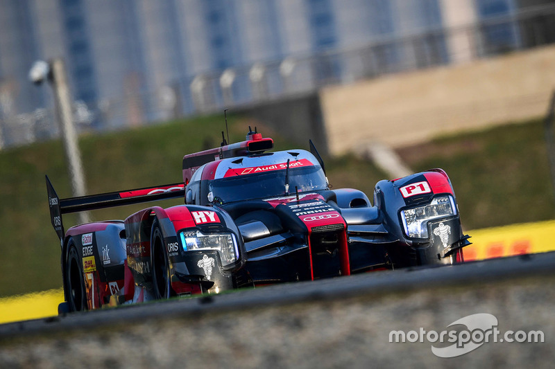 Экипаж Audi R18 в составе Марселя Фесслера, Андре Лоттерера и Бенуа Трелюйе