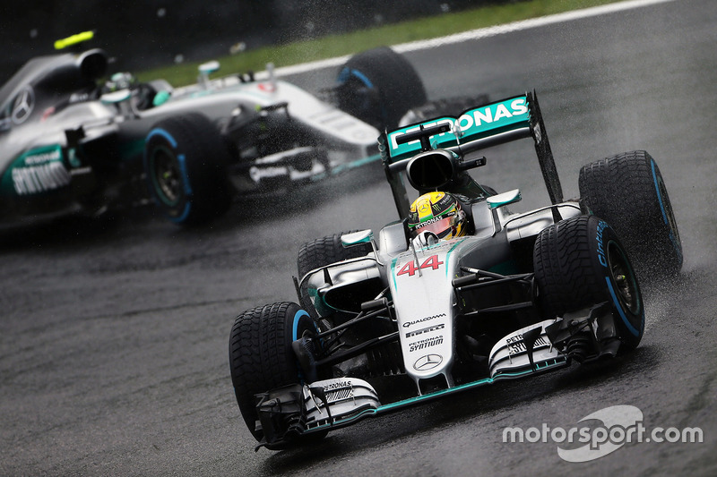 35e doublé pour Mercedes