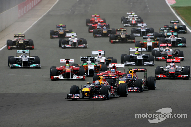 Start: Sebastian Vettel leads