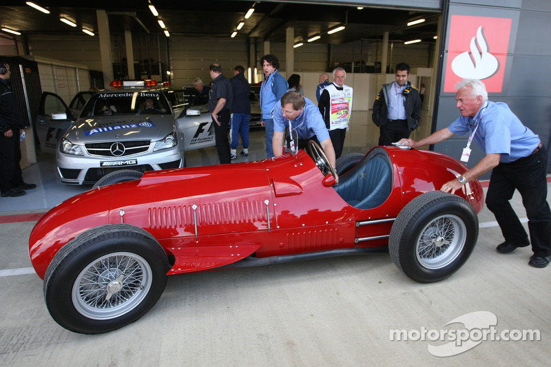 Fernando Alonso, Scuderia Ferrari, 1951 Silverstone winning Ferrari 375